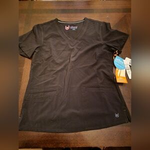 Urbane performance scrub top